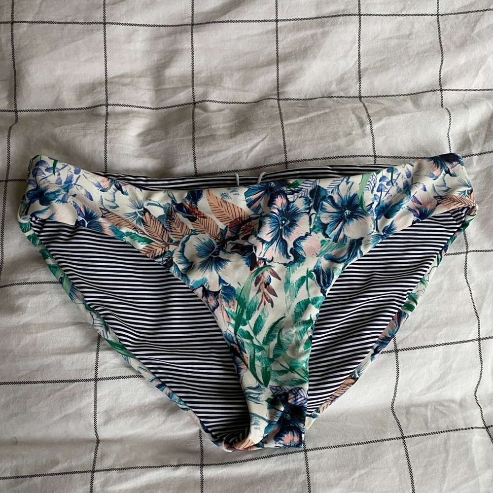 Prana Breya Bottom Blue Stripe reversible Floral